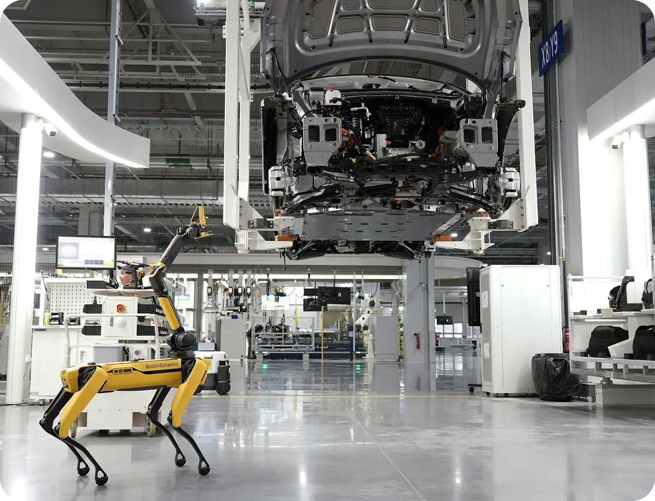 Navigating robotics’ complexities for AI